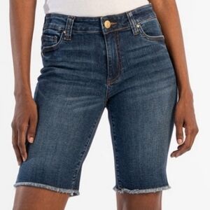 Natalie Mid Size Bermuda Shorts Size 6 NWT